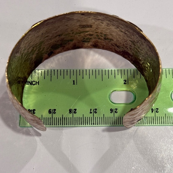 🦋 Magical Artisan Butterfly Cuff – Handmade Bronze Beauty from Mexico 🇲🇽❤️🦋🦋 - Picture 5 of 14